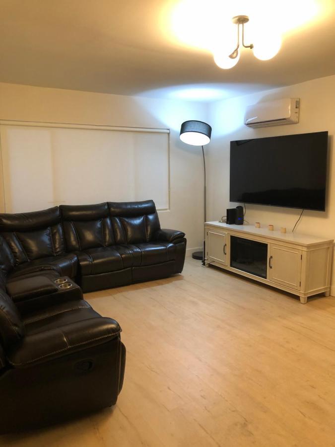 Apartment The Palms On Hollywood Los Angeles